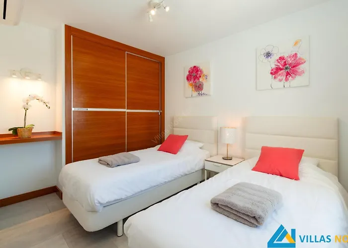 233 - Geny By Now Ltd فيلة *