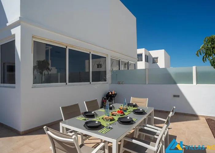 233 - Geny By Now Ltd * Playa Blanca (Lanzarote)